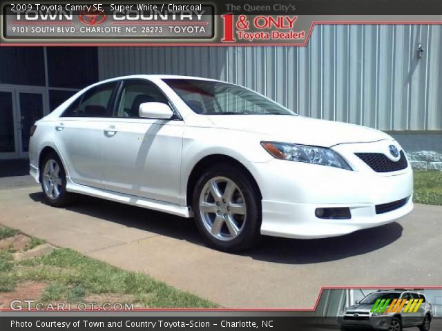 2009 Toyota Camry SE in Super White