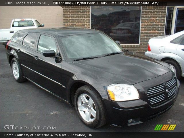 2005 Dodge Magnum SXT in Brilliant Black Crystal Pearl