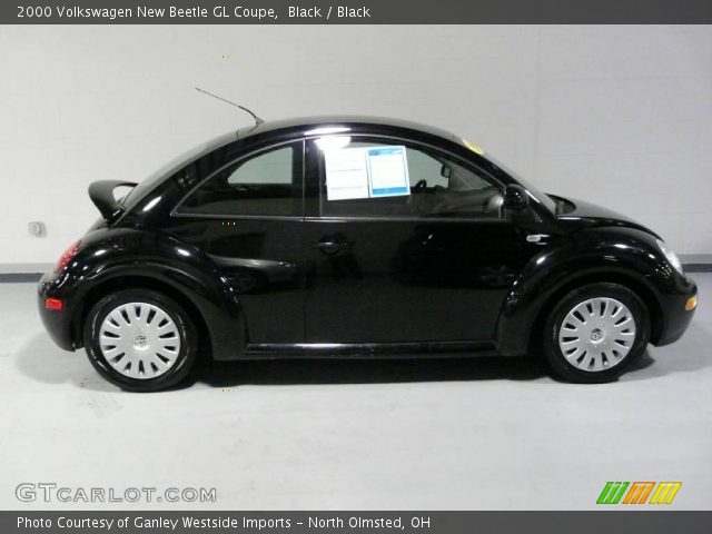 2000 Volkswagen New Beetle GL Coupe in Black