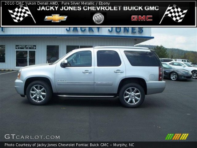 2010 GMC Yukon Denali AWD in Pure Silver Metallic