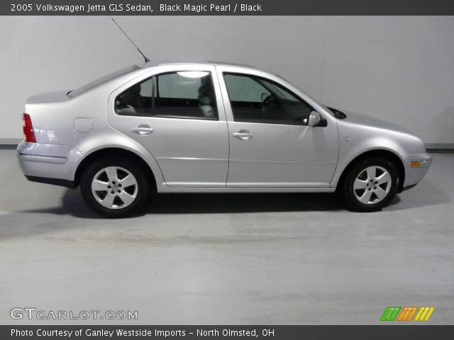 2005 Volkswagen Jetta GLS Sedan in Black Magic Pearl