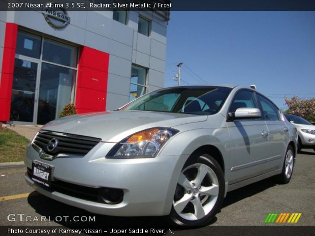 2007 Nissan Altima 3.5 SE in Radiant Silver Metallic