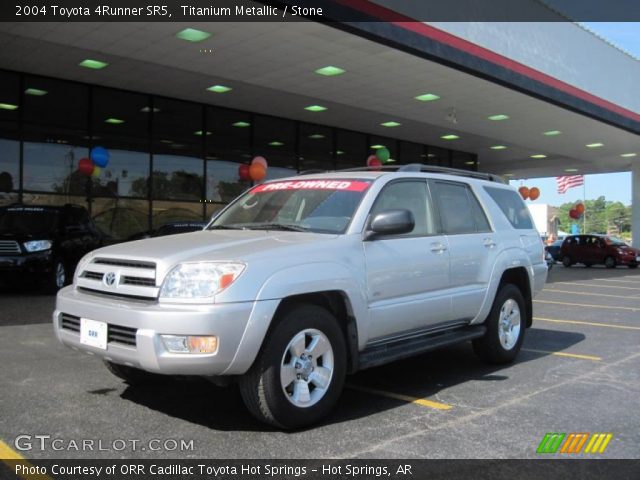 2004 Toyota 4Runner SR5 in Titanium Metallic
