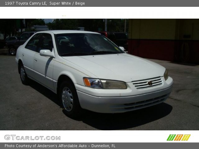 1997 Toyota Camry LE in Super White