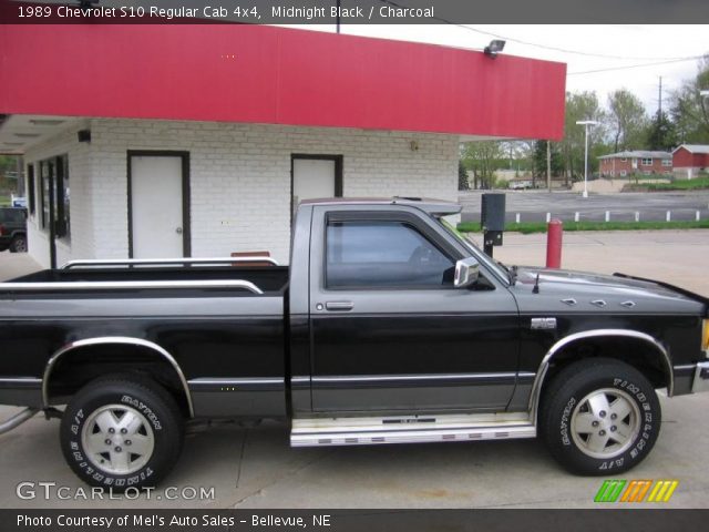 1989 Chevrolet S10 Regular Cab 4x4 in Midnight Black