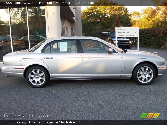 2006 Jaguar XJ XJ8 L in Platinum Silver Metallic