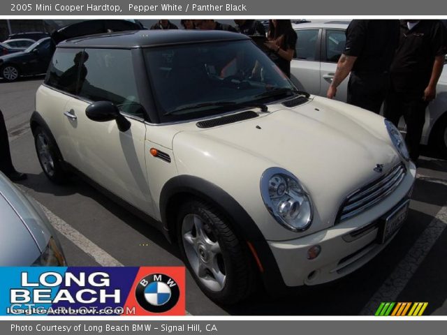 2005 Mini Cooper Hardtop in Pepper White