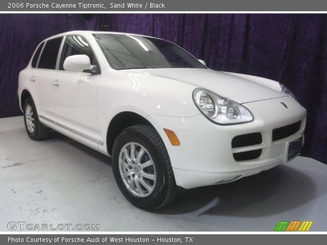 2006 Porsche Cayenne Tiptronic in Sand White