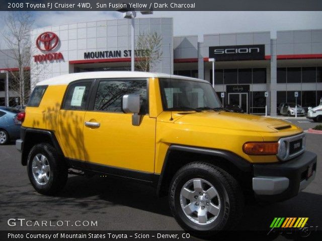 2008 Toyota FJ Cruiser 4WD in Sun Fusion Yellow