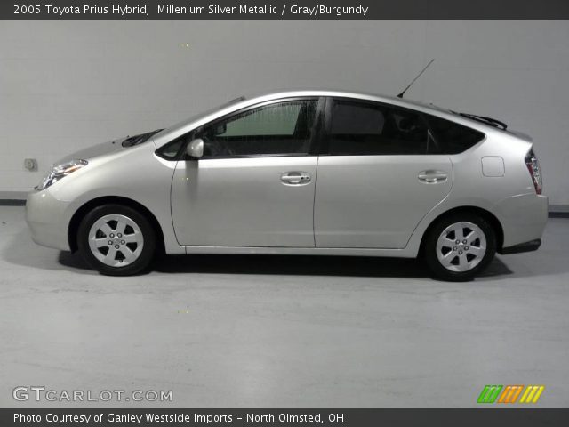 2005 Toyota Prius Hybrid in Millenium Silver Metallic