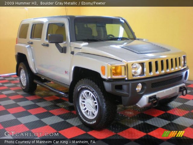 2009 Hummer H3  in Boulder Gray Metallic