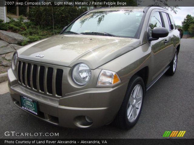 2007 Jeep Compass Sport in Light Khaki Metallic