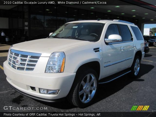 2010 Cadillac Escalade Luxury AWD in White Diamond