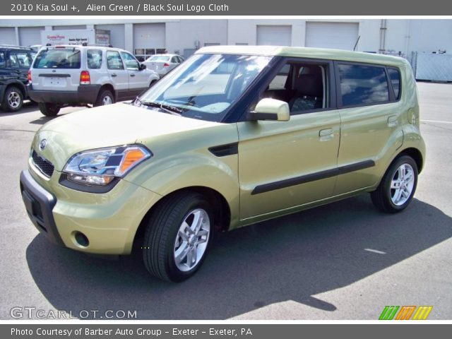 2010 Kia Soul + in Alien Green