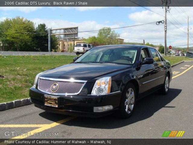 2006 Cadillac DTS Luxury in Black Raven