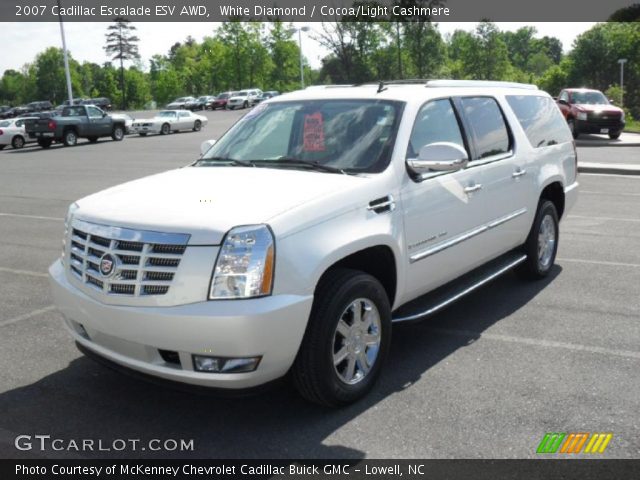 2007 Cadillac Escalade ESV AWD in White Diamond
