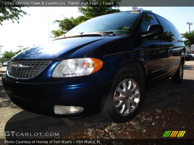 2001 Chrysler Town & Country LXi in Patriot Blue Pearl