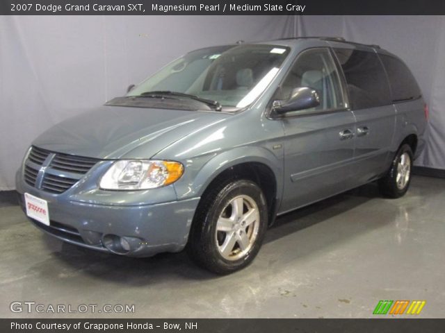 2007 Dodge Grand Caravan SXT in Magnesium Pearl