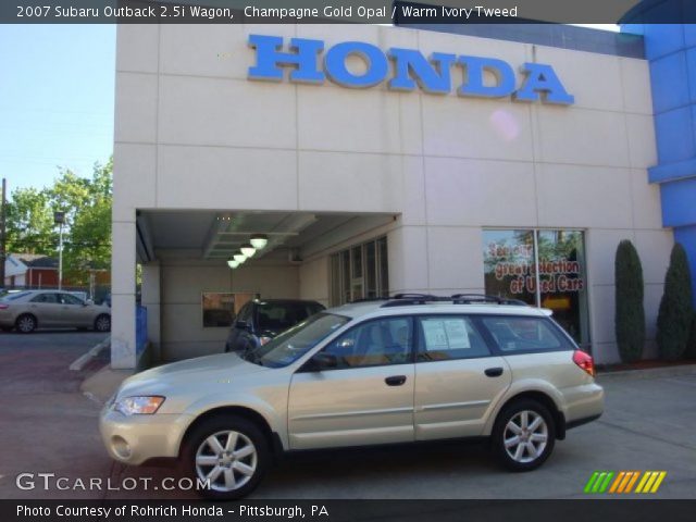 2007 Subaru Outback 2.5i Wagon in Champagne Gold Opal