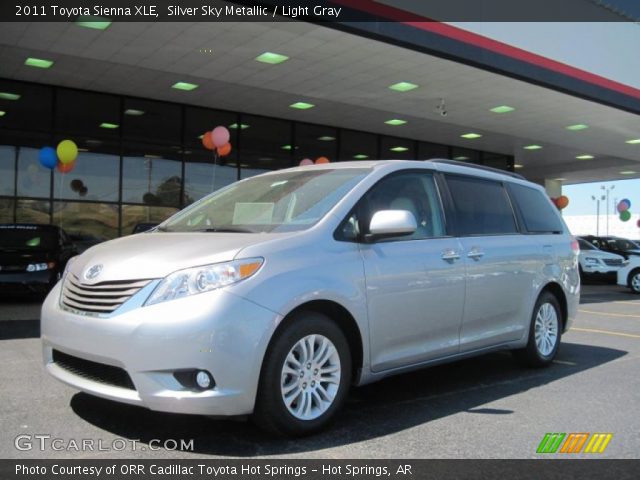 2011 Toyota Sienna XLE in Silver Sky Metallic