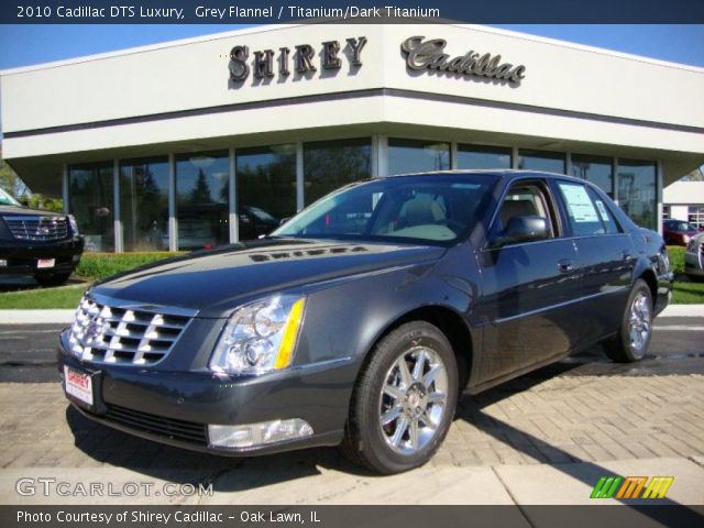 2010 Cadillac DTS Luxury in Grey Flannel