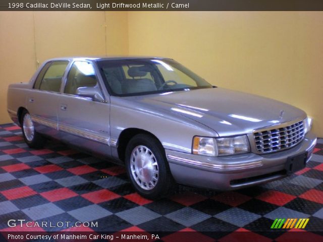 1998 Cadillac DeVille Sedan in Light Driftwood Metallic