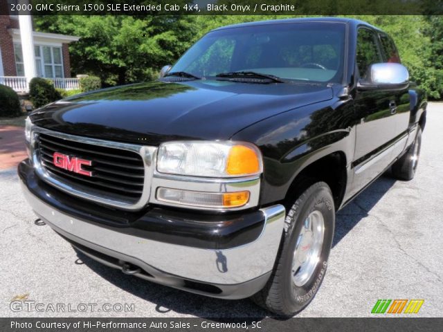 2000 GMC Sierra 1500 SLE Extended Cab 4x4 in Black Onyx