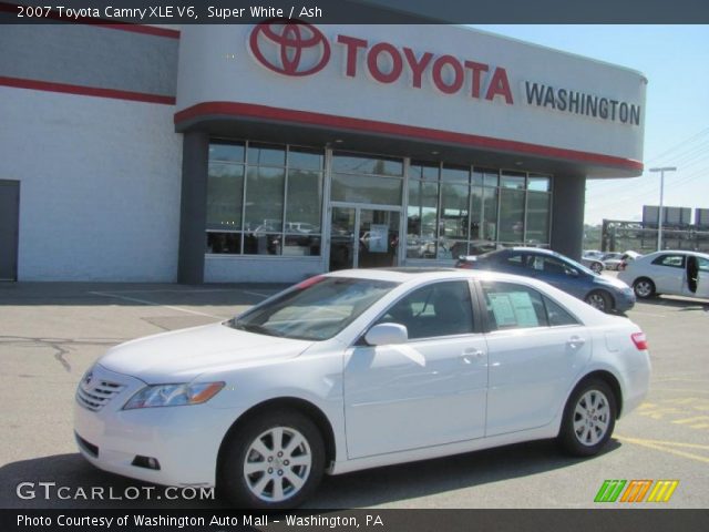 2007 Toyota Camry XLE V6 in Super White