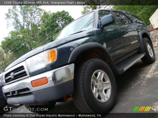1996 Toyota 4Runner SR5 4x4 in Evergreen Pearl