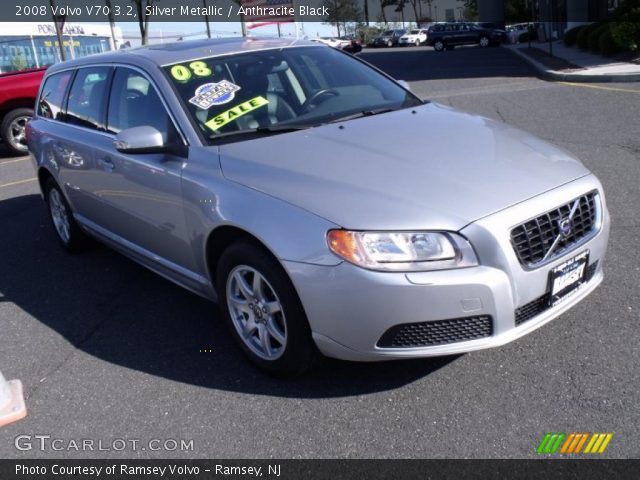 2008 Volvo V70 3.2 in Silver Metallic