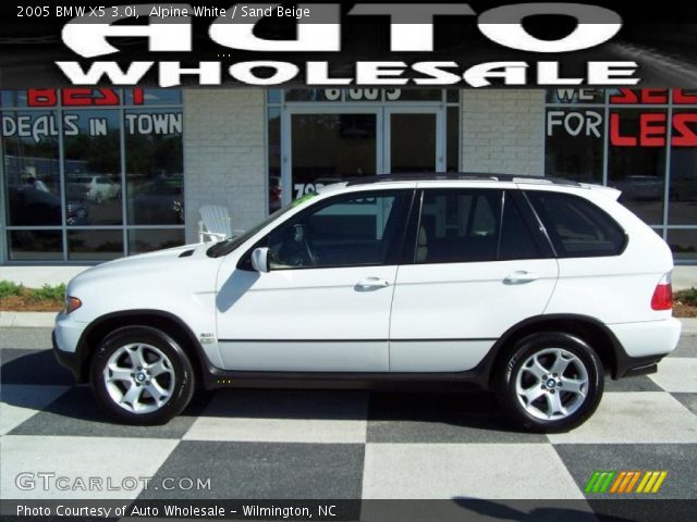 2005 BMW X5 3.0i in Alpine White