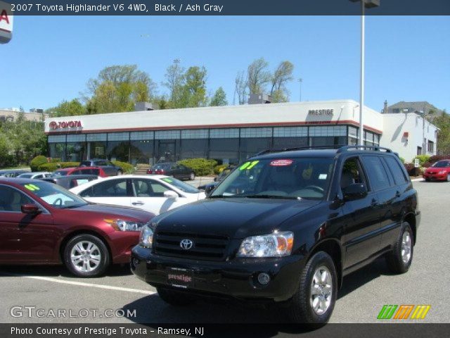 2007 Toyota Highlander V6 4WD in Black