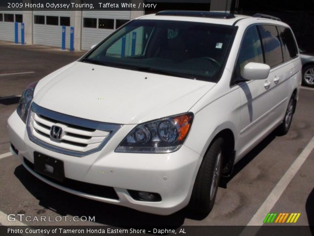 2009 Honda Odyssey Touring in Taffeta White