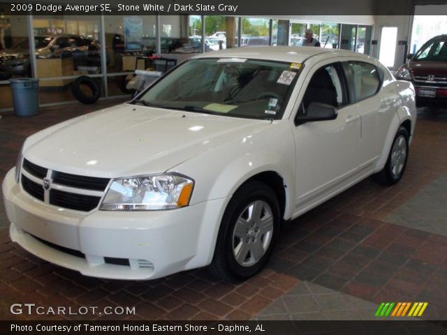 2009 Dodge Avenger SE in Stone White