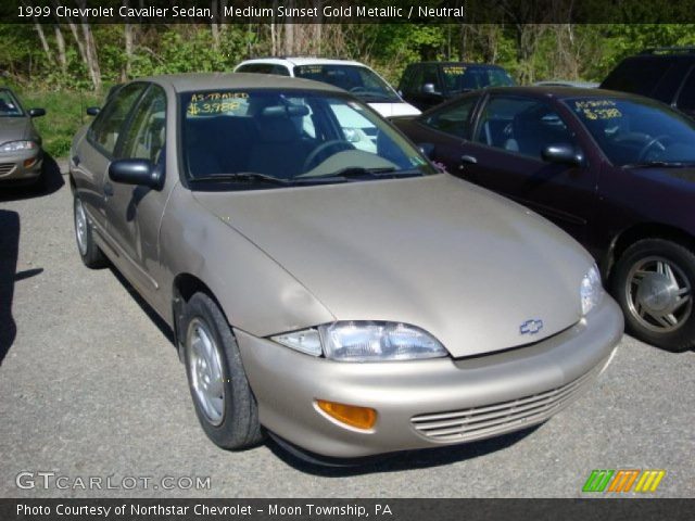 1999 Chevrolet Cavalier Sedan in Medium Sunset Gold Metallic