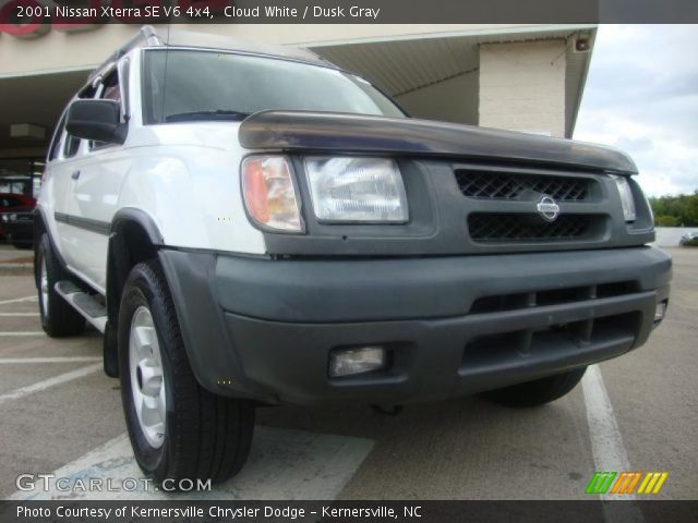 2001 Nissan Xterra SE V6 4x4 in Cloud White