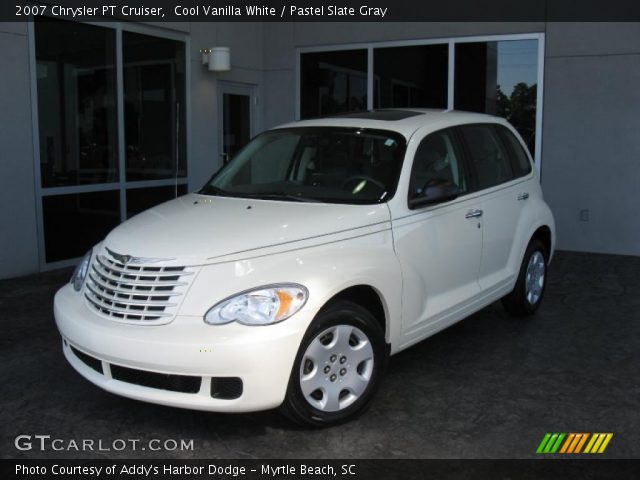 2007 Chrysler PT Cruiser  in Cool Vanilla White