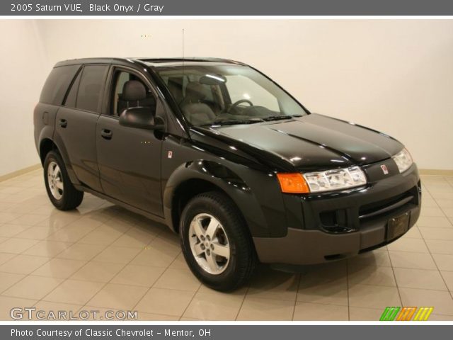 2005 Saturn VUE  in Black Onyx