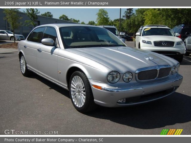 2006 Jaguar XJ XJ8 L in Platinum Silver Metallic