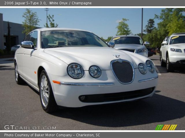 2006 Jaguar S-Type 3.0 in White Onyx