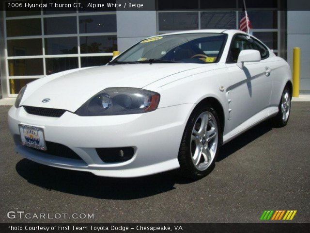2006 Hyundai Tiburon GT in Alpine White