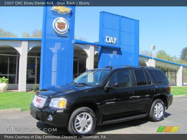 2007 GMC Envoy Denali 4x4 in Onyx Black