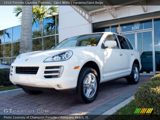 2010 Porsche Cayenne Tiptronic in Sand White