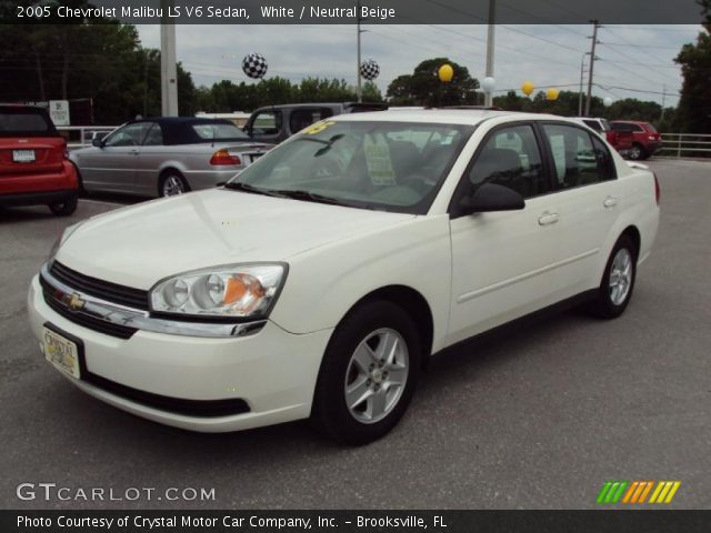 2005 Chevrolet Malibu LS V6 Sedan in White