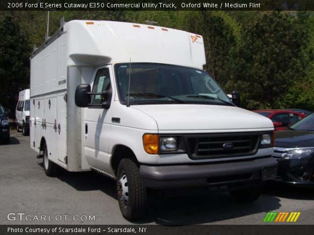 2006 Ford E Series Cutaway E350 Commercial Utility Truck in Oxford White