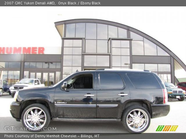 2007 GMC Yukon Denali AWD in Onyx Black