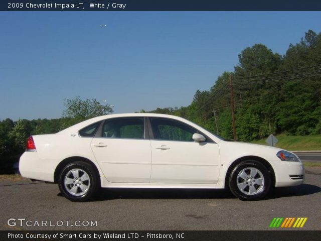 2009 Chevrolet Impala LT in White
