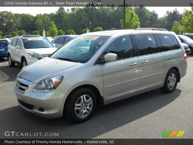 2006 Honda Odyssey EX-L in Silver Pearl Metallic