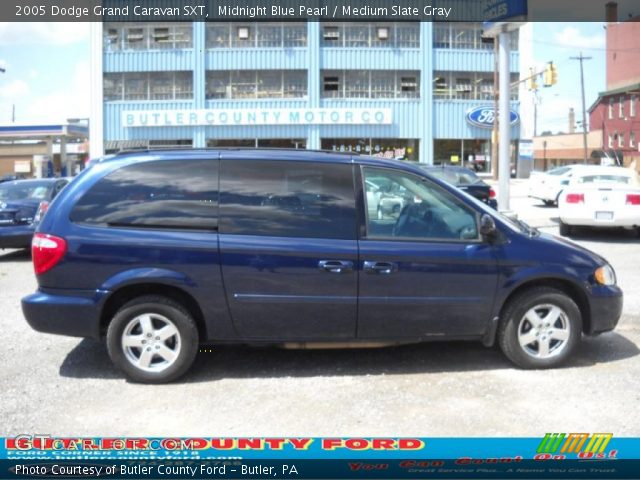 2005 Dodge Grand Caravan SXT in Midnight Blue Pearl