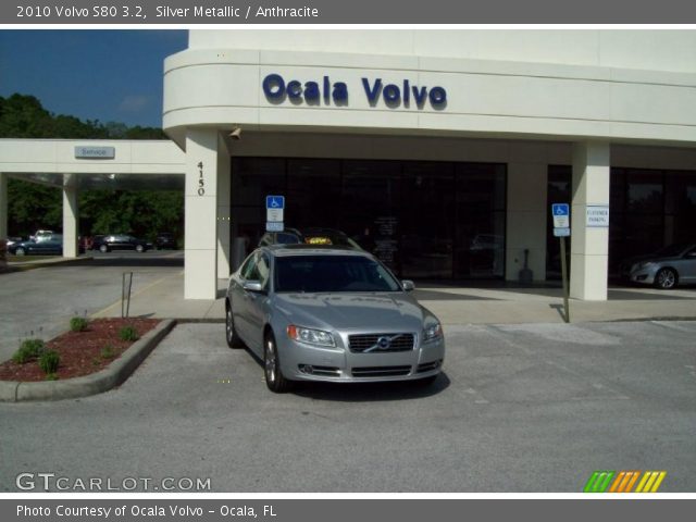 2010 Volvo S80 3.2 in Silver Metallic